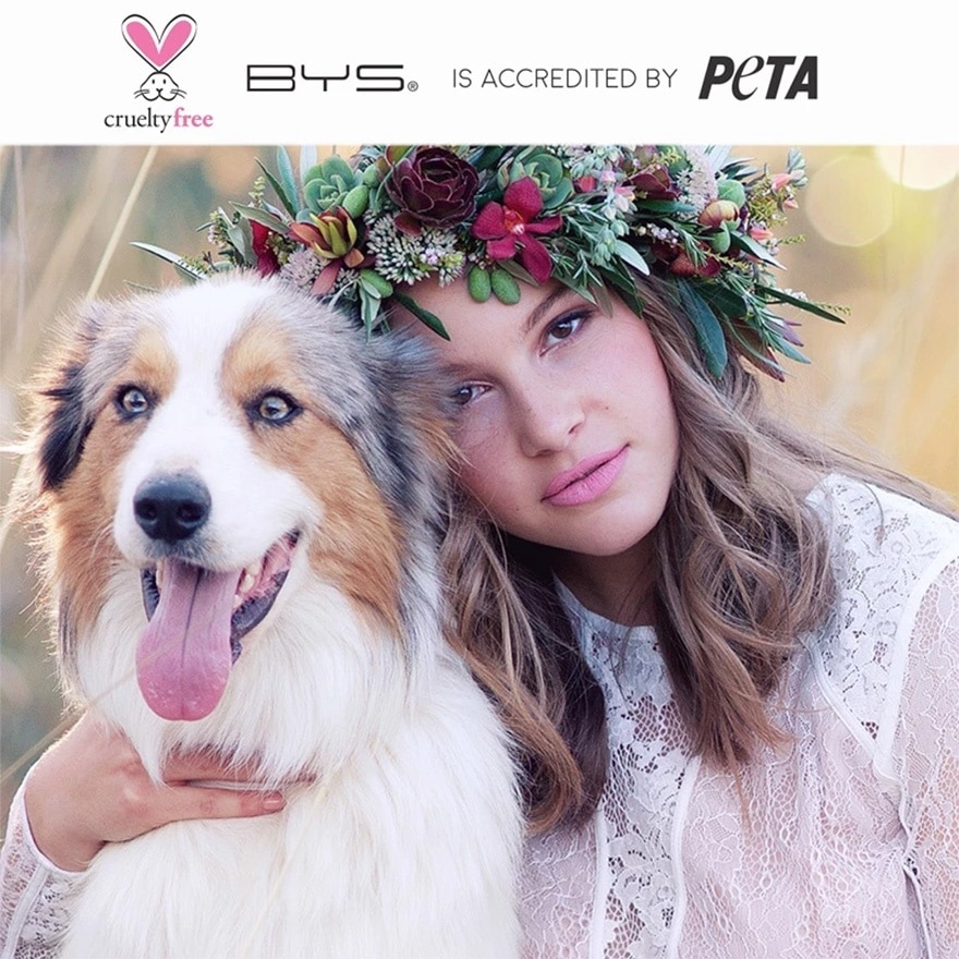 Accessories Brush Angled Liner