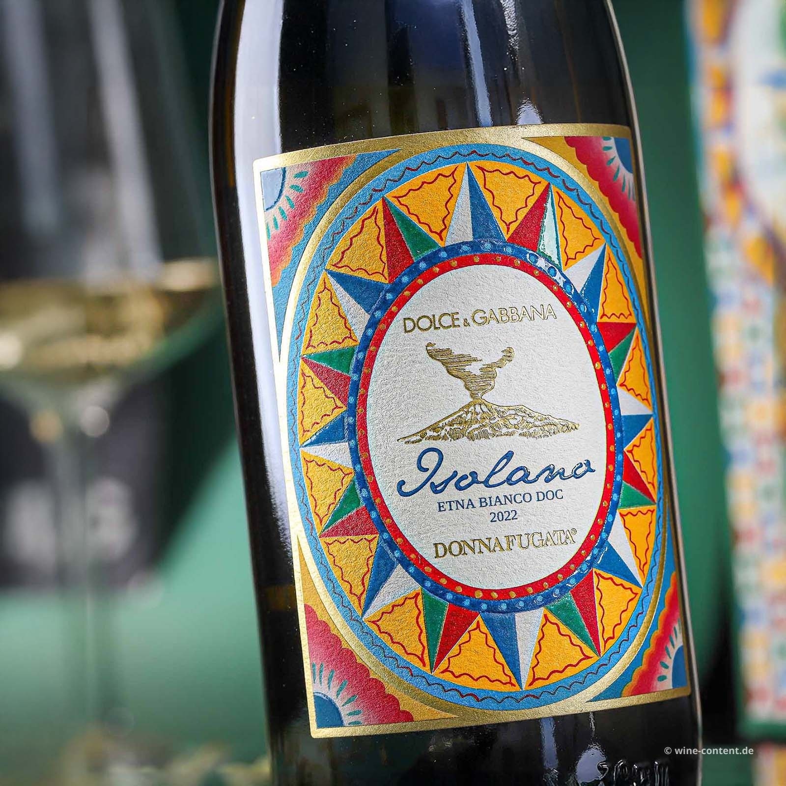 Dolce & Gabbana Donnafugata Isolano Italian White Wine image