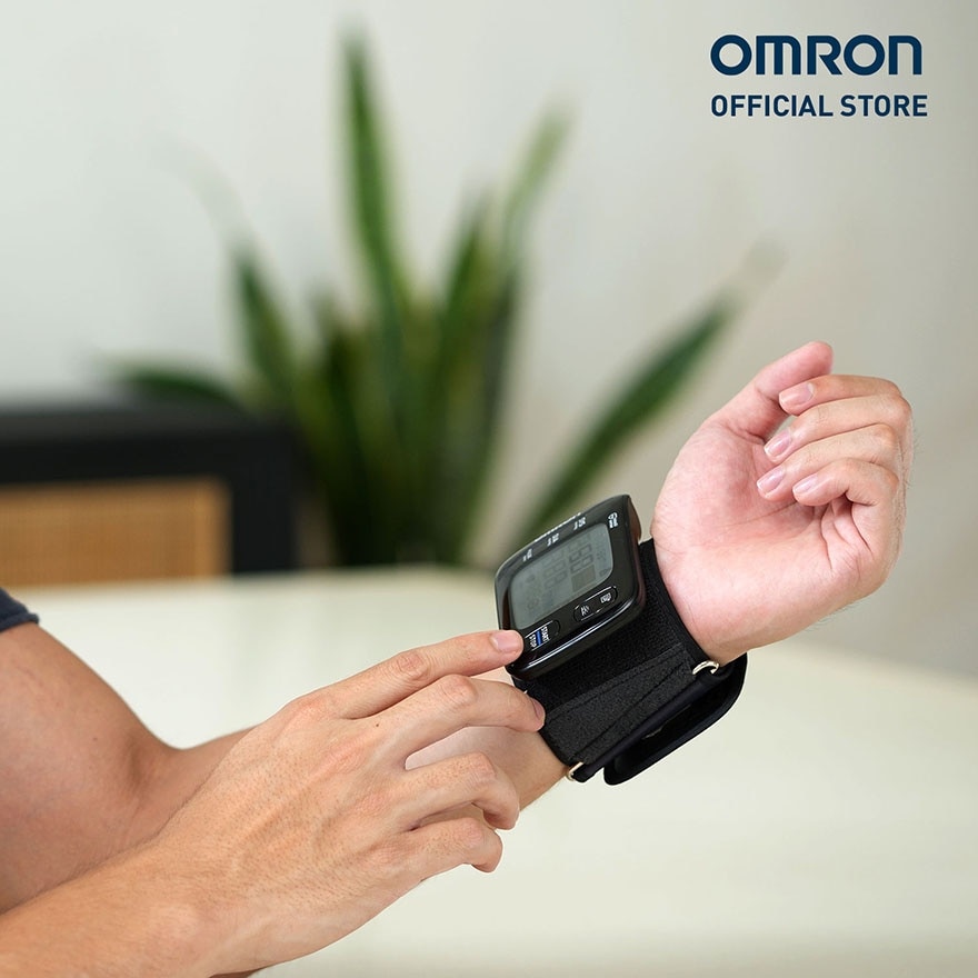 OMRON HEM-6232T Automatic Wrist Type Blood Pressure Monitor BPM Digital with Bluetooth Connectivity