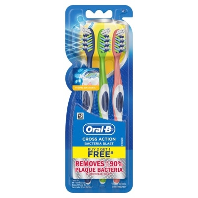 ORAL B Cross Action Bacteria Blast Toothbrush 3s
