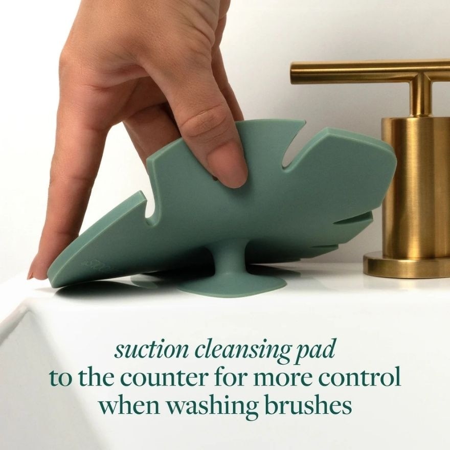 ECOTOOLS Makeup Brush Cleansing Pad 1 Pack image