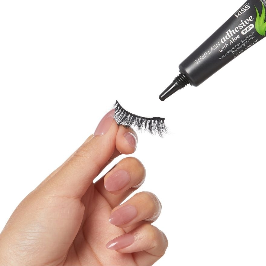 KISS Strip Lash Adhesive With Aloe Black 7g image