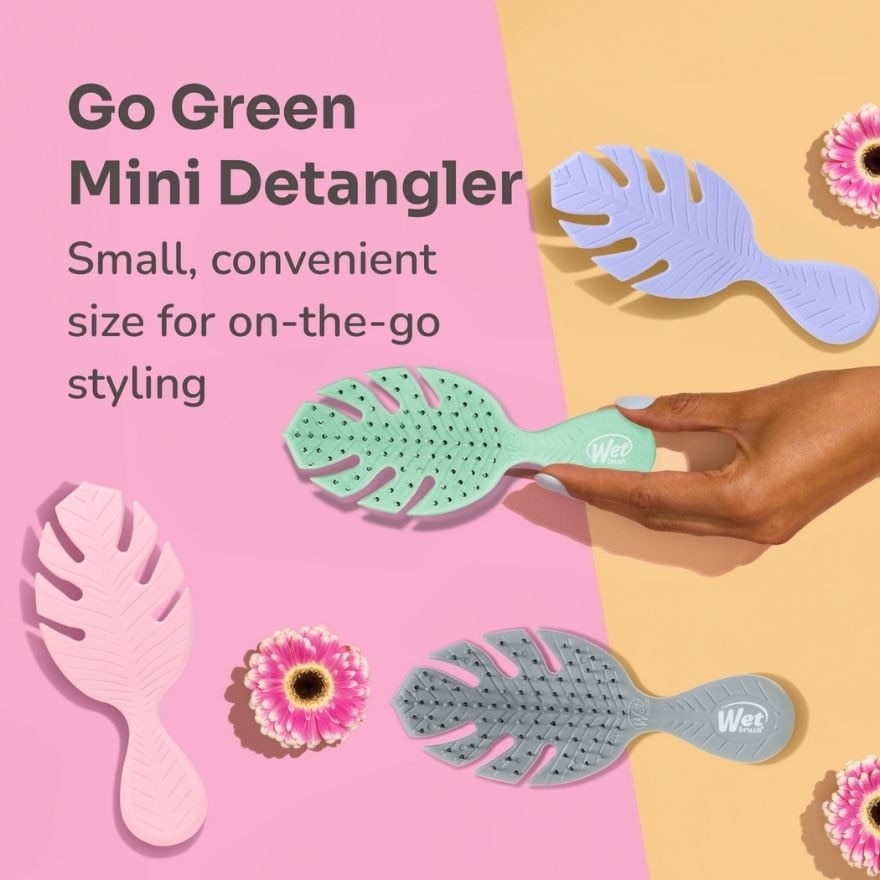 WET BRUSH Go Green Mini Detangler Green